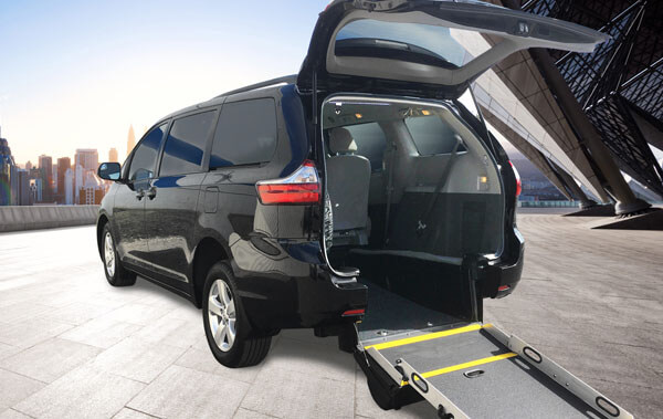 Driverge StreetSmart Toyota Taxi